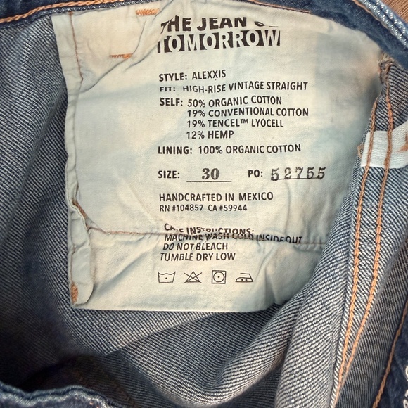 NWOT AG Alexxis High-Rise Vintage Straight Jeans – Size 30 - Picture 4 of 4